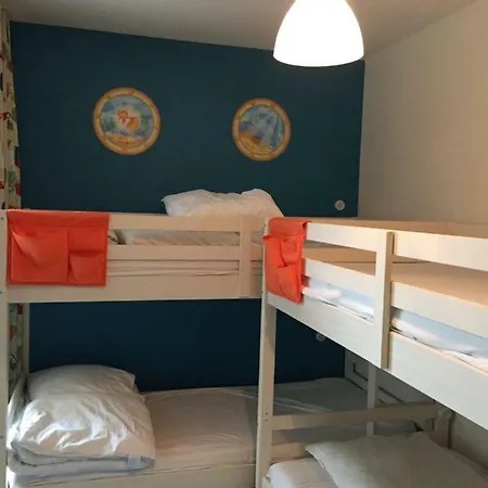 Voeten In Het * Ostend