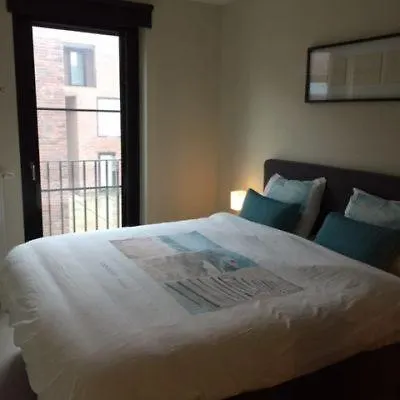 Voeten In Het Apartamento Ostend